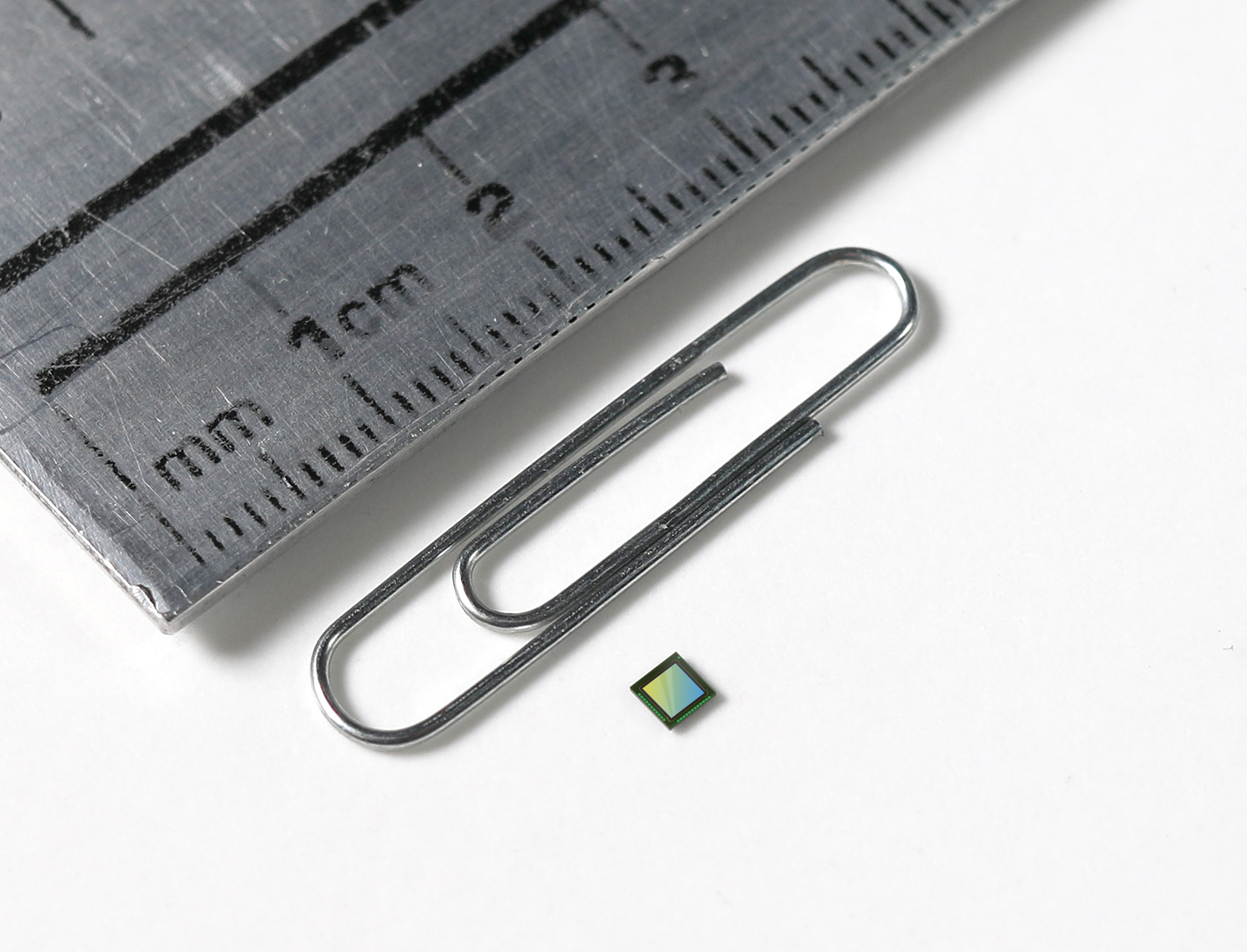 OMNIVISION Announces First Miniature 2-megapixel CMOS Image Sensor in Square Format for Disposable and Reusable Endoscopes