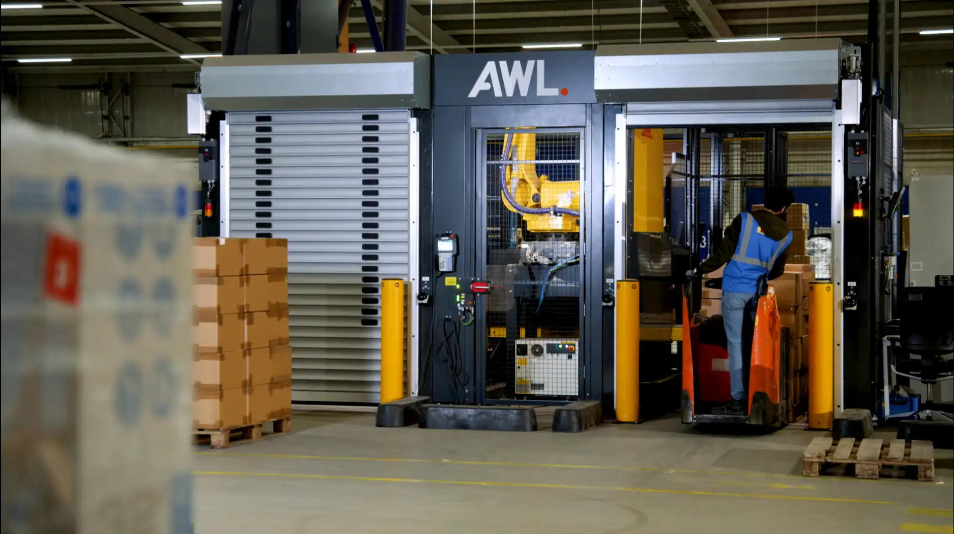 ids-case-study-awl-dhl-robotic-depalletizer-3 copy