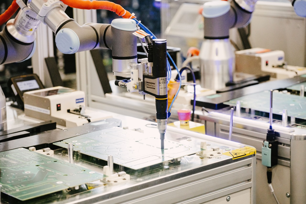 Flex and Teradyne Robotics Expand Partnership Automation