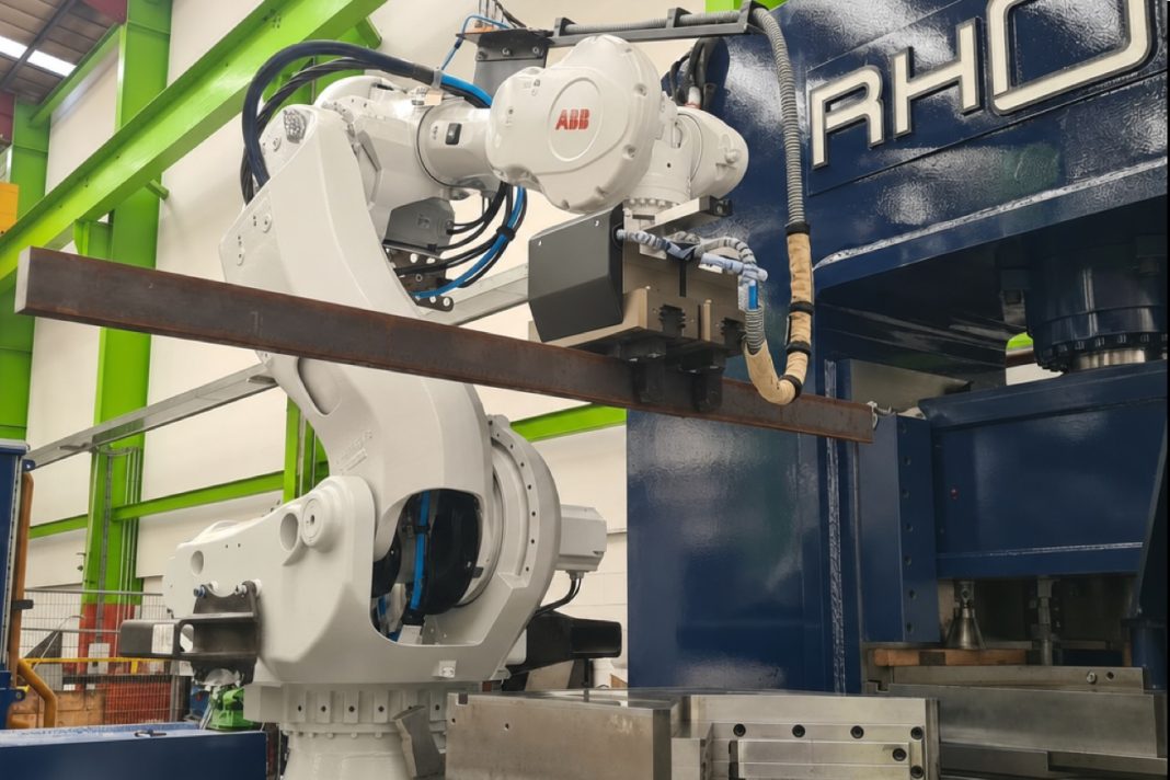 Fully automated hot-forging production line with hydraulic presses and robotic part transfer for bending forklift truck forks