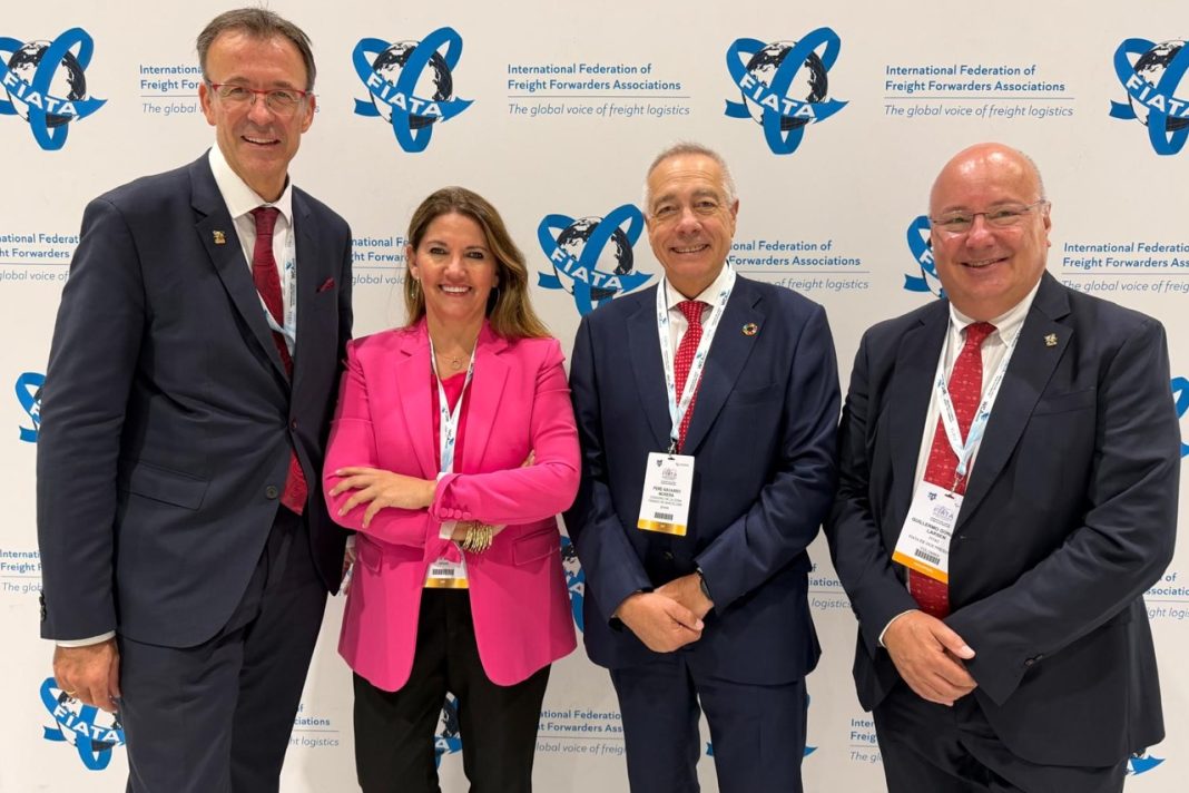 FIATA Director General Stéphane Graber and CZFB executives announcing Barcelona as host city for the 2027 FIATA European Congress in Milan